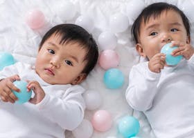 10 Cara Membedakan Bayi Kembar Anti Salah