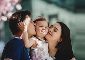 10 Cara Menghadapi Perubahan Kehidupan Pernikahan Setelah Memiliki Bayi
