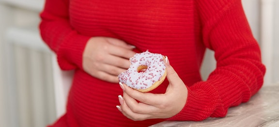 10 Makanan yang Tidak Boleh Dimakan Saat Hamil