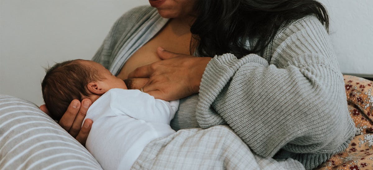 10 Manfaat Menyusui Bayi Di Malam Hari Ibupedia