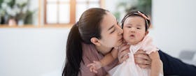 10 Penyakit yang Bisa Ditularkan Saat Mencium Bayi