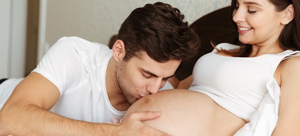 10 Tips Agar Ayah Dekat Dengan Bayi Dalam Kandungan