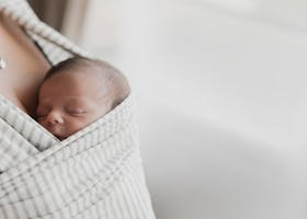 10 Tips Dasar Merawat Bayi Baru Lahir