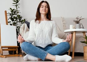 12 Cara Melatih Mindfulness Agar Kamu Tidak Stress