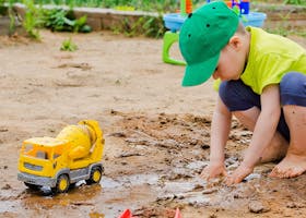 12 Ide dan Manfaat Messy Play Untuk Anak