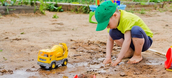 12 Ide dan Manfaat Messy Play Untuk Anak