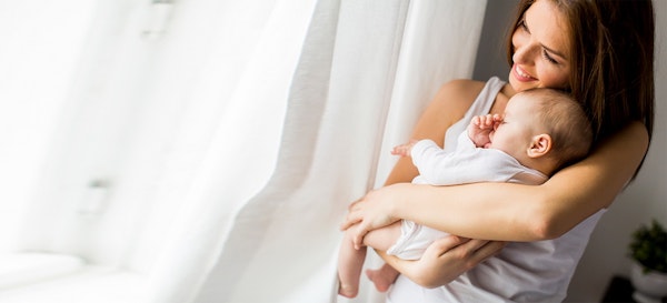 13 Manfaat dari Cara Menggendong Bayi yang Tepat