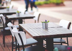 15 Cafe Outdoor di Bandung Bikin Adem Hati dan Pikiran