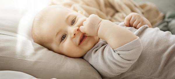 254 Nama Bayi dengan Arti Bahagia