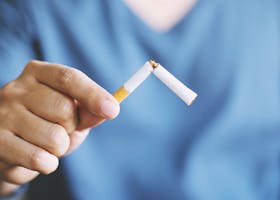 3 Bahaya Merokok di Dekat Anak