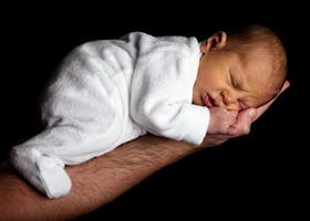 3 Jenis Kondisi Bayi Kuning dan Cara Menanganinya