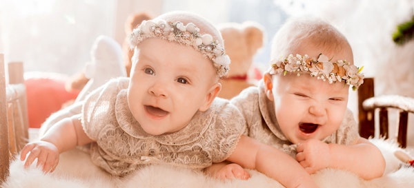 401 Ide Keren Nama Bayi Kembar Perempuan
