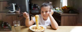 5 Cara Ampuh Hadapi Anak yang Suka Pilih-pilih Makanan