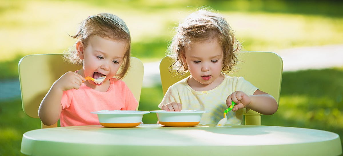 5 Cara Mengajarkan Anak Makan  Sendiri Ibupedia