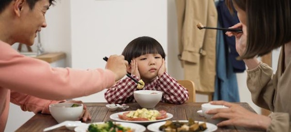 5 Tips Mengatasi Anak Susah Makan, Ibu Tak Perlu Galau!