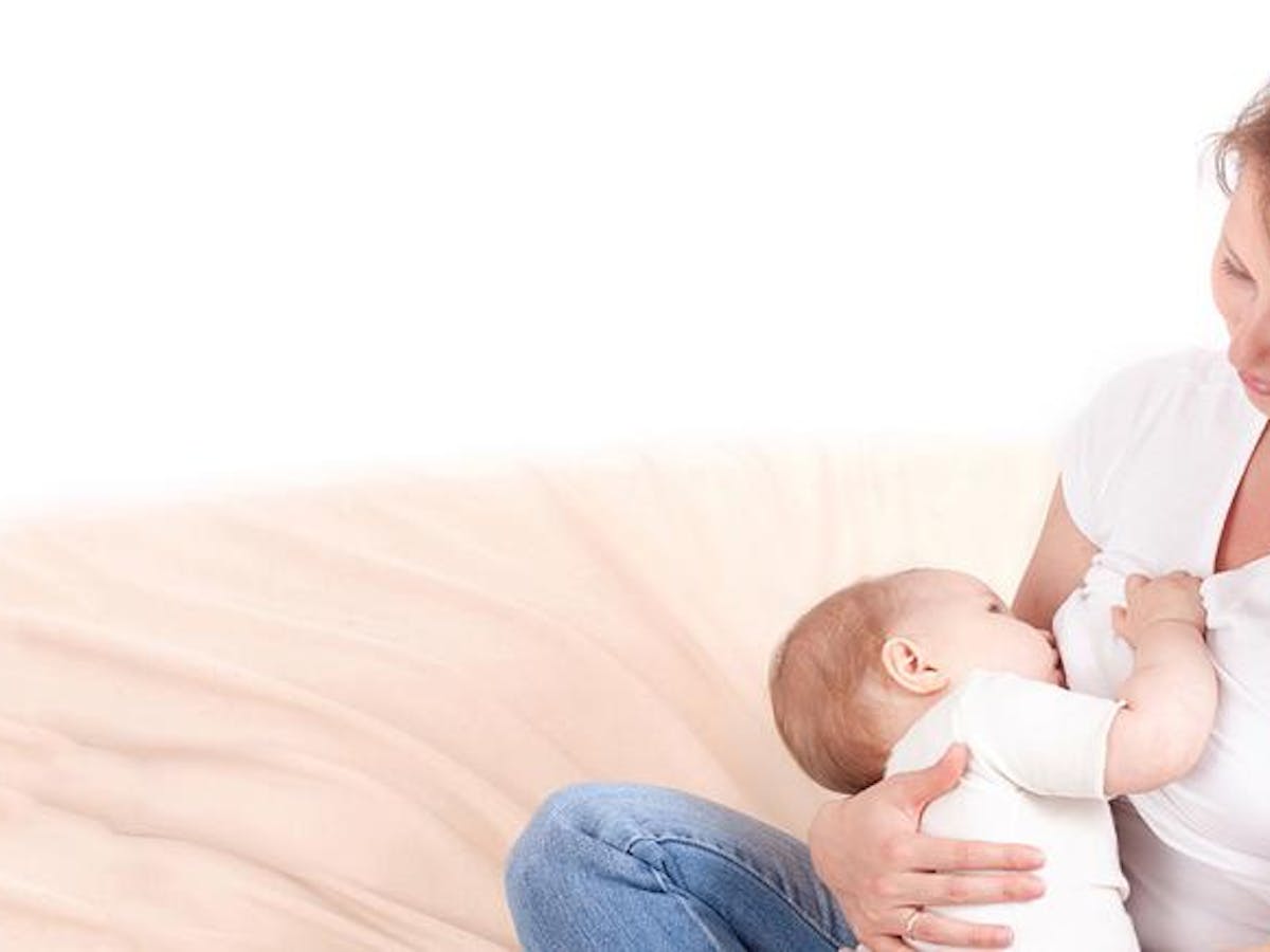Cara Menyusui Bayi Baru Lahir Dengan Posisi Tidur