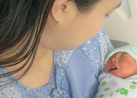 6 Manfaat Momen Ibu Bayi di 1 Jam Pertama Paska Persalinan