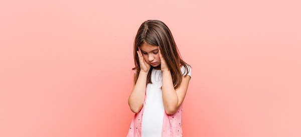 6 Penyebab Sakit Kepala pada Anak dan Cara Mengatasinya
