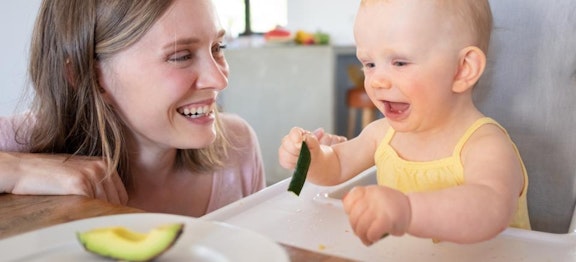 7 Buah Penambah Berat Badan Yang Pasti Disukai Si Kecil