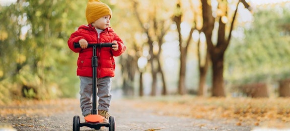 7 Rekomendasi Mainan Skuter Anak Untuk Kegiatan Outdoor