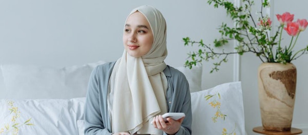 7 Tips Mencuci Hijab Supaya Lebih Awet Dan Tetap Cantik