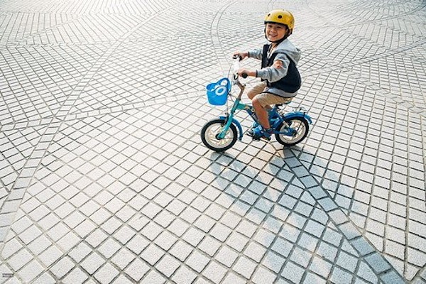 8 Cara Mengajarkan Anak Naik Sepeda