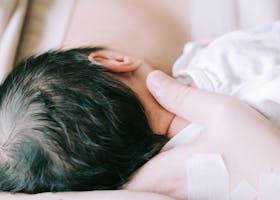 8 Fakta Tongue Tie dan Pengaruhnya Pada Cara Menyusui Bayi