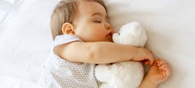 9 Cara Menidurkan Bayi dengan Melatih Anak Tidur Sendiri