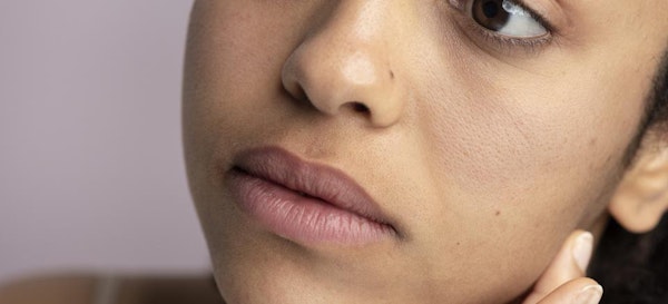 Atasi Dengan Bahan Alami, Ini 7 Cara Mencerahkan Bibir Gelap