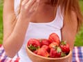 Bantu Atasi Mual, Ketahui 7 Manfaat Strawberry Untuk Ibu Hamil