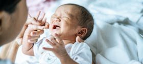 Bayi Menolak Menyusu ASI? Ikuti Saja 12 Tips Ini
