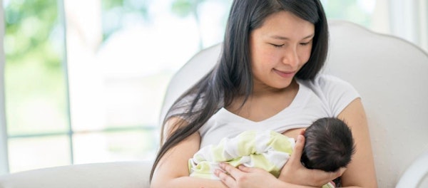 Bikin ASI Makin Lancar, Ini 5 Manfaat Daun Pepaya Untuk Ibu Menyusui