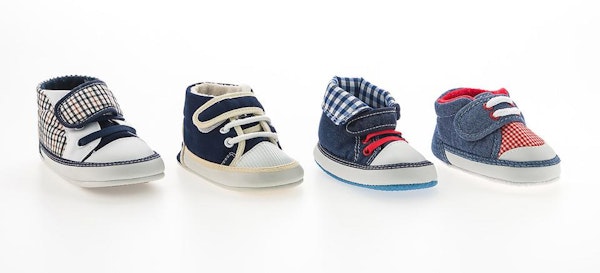 Bimbang Pilih Sepatu Barefoot Bayi? Simak Rekomendasinya!