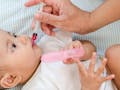 Bolehkah Bayi Minum Obat Dicampur ASI? Ketahui Dulu Faktanya!