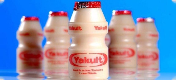 Bolehkah Bayi Minum Yakult? Ini Manfaatnya!