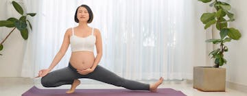 Bugar Dengan Prenatal Yoga