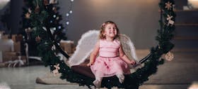 Cantik Banget! 5 Rekomendasi Gaun Natal Untuk Anak Perempuan