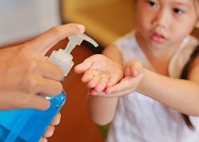 Cara Menggunakan Hand Sanitizer yang Tepat
