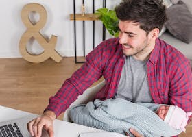 12 Cara Merawat Bayi Baru Lahir Bagi Ayah