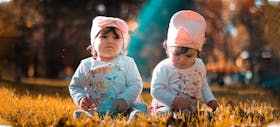 Daftar 40 pasang Nama Bayi Kembar Sepasang Islami