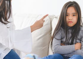 Dampak Negatif Jika Orangtua Suka Membentak Anak