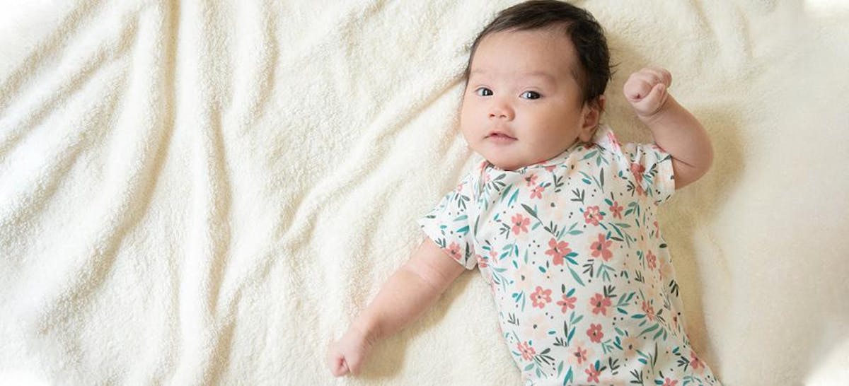 Inilah 4 Perkembangan Bayi  3  Bulan  yang Menakjubkan 