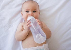 Jangan Asal Diberikan, Bolehkah Bayi Minum Air Gula?