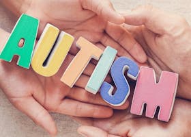 Jangan Asal Mendiagnosa! Kenali Gejala Autisme Pada Si Kecil