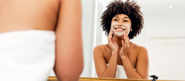 Jangan Bingung! Intip 7 Rekomendasi Facial Wash Untuk Kulit Kombinasi 