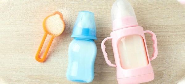 Kapan Bayi Boleh Diberi Susu Formula? Ternyata Ada Aturannya Lho!