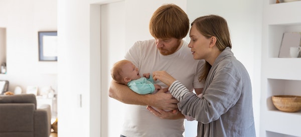Kenali 10 Penyebab Bayi Menangis Terus