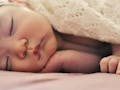 Kenali Kebiasaan Bayi Saat Tidur