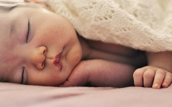 Kenali Kebiasaan Bayi Saat Tidur