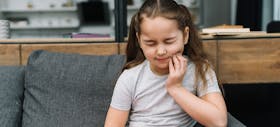 Ketahui 6 Cara Mengatasi Sakit Gigi Pada Anak